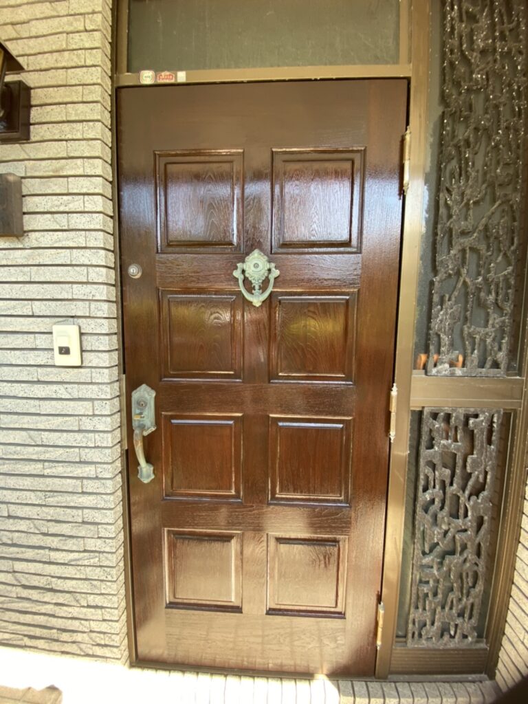 N様邸（横浜市栄区） 玄関扉 塗装
