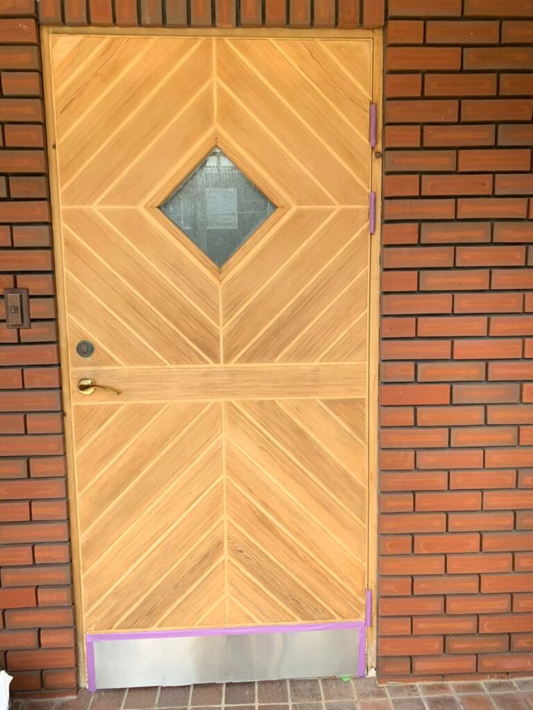 K様邸（藤沢市辻堂） 玄関扉 塗装